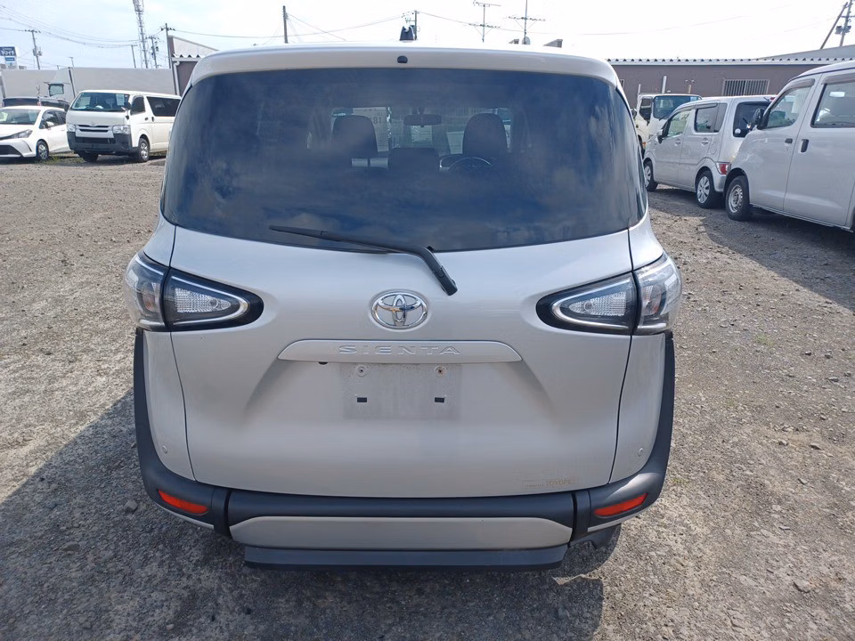 TOYOTA SIENTA