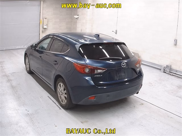MAZDA AXELA