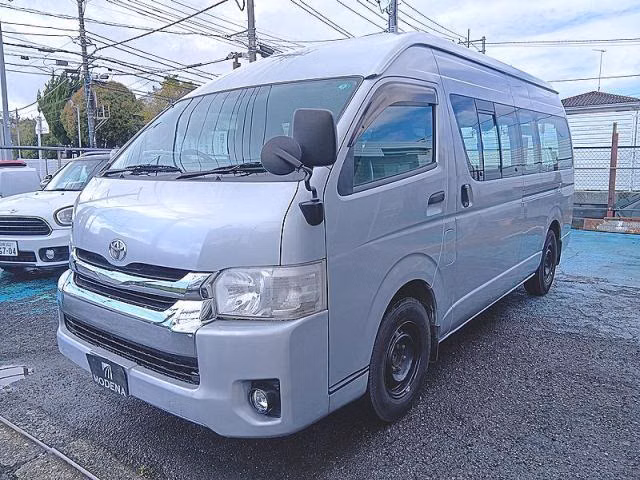 TOYOTA REGIUS ACE