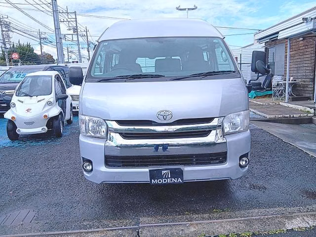 TOYOTA REGIUS ACE