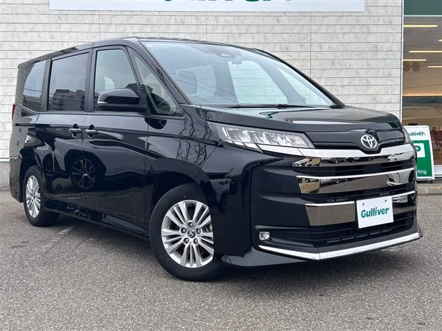 TOYOTA NOAH