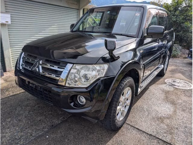MITSUBISHI PAJERO