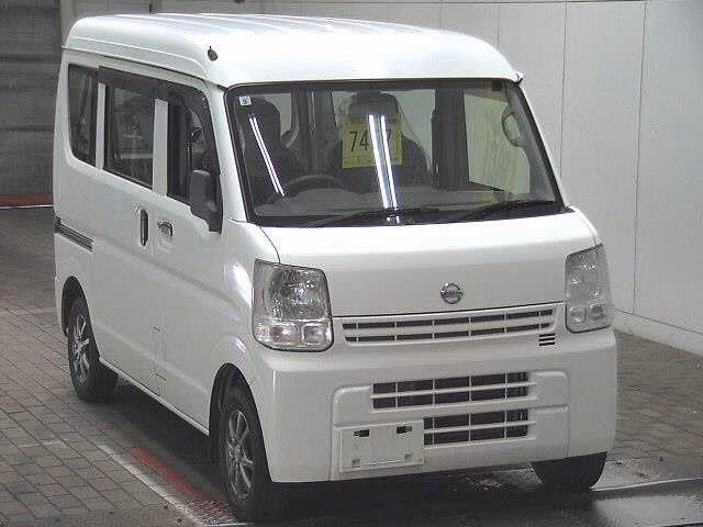 NISSAN NV100 CLIPPER