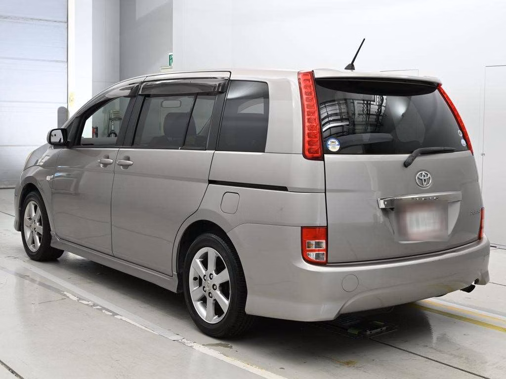 TOYOTA ISIS