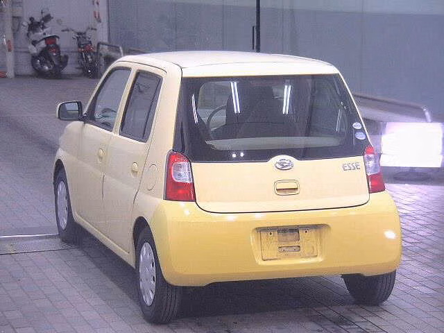DAIHATSU ESSE