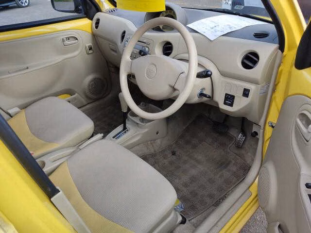 DAIHATSU ESSE