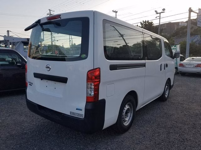 NISSAN NV350 CARAVAN