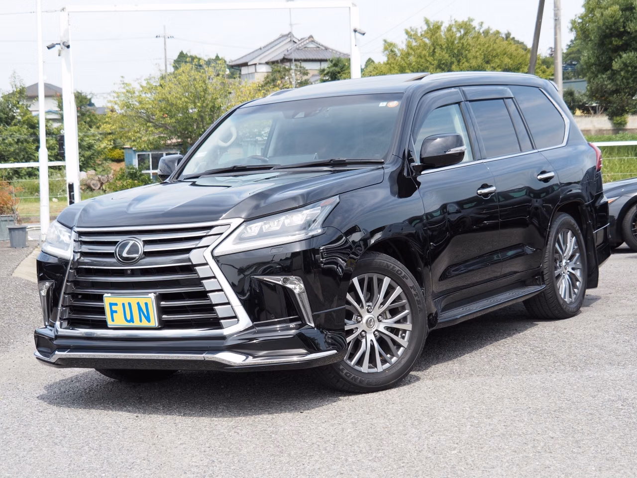 LEXUS LX570