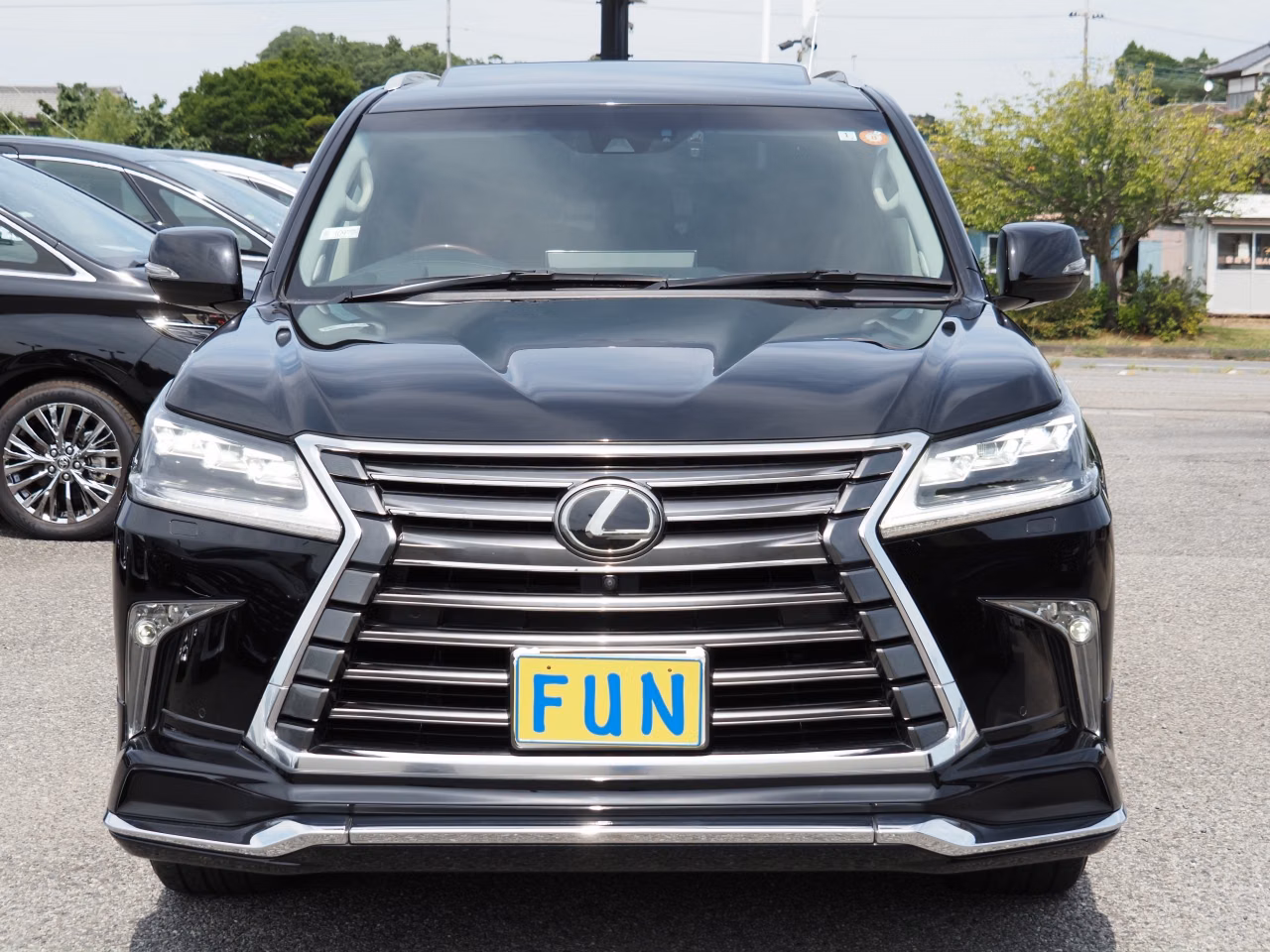 LEXUS LX570