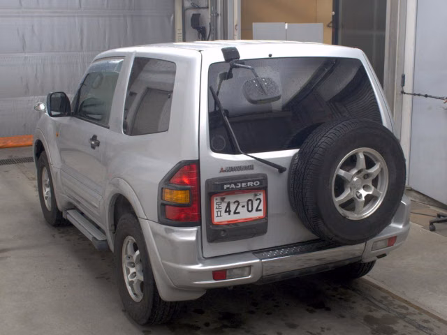 MITSUBISHI PAJERO