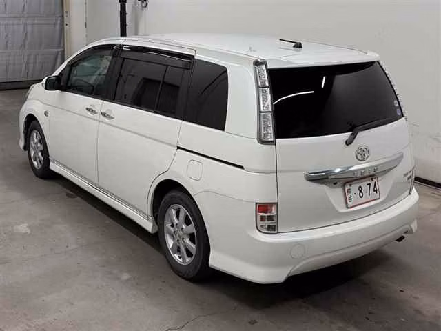 TOYOTA ISIS
