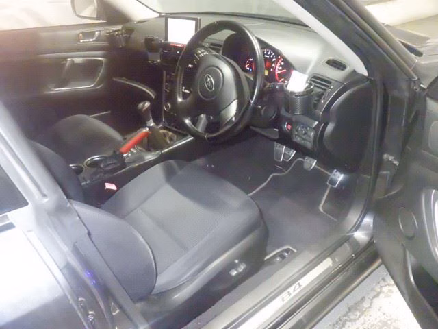 SUBARU LEGACY B4