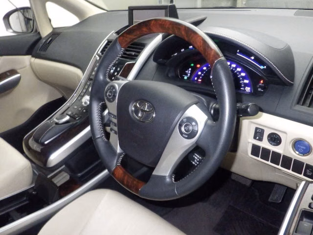 TOYOTA SAI