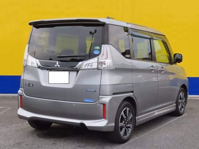 MITSUBISHI DELICA D:2