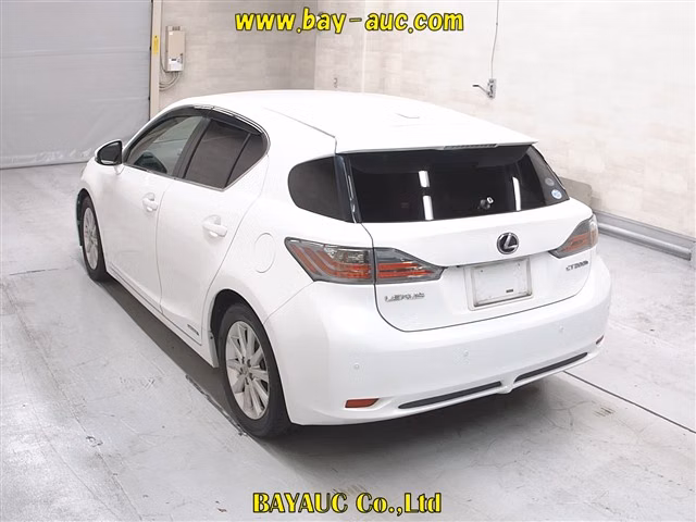 LEXUS CT200H