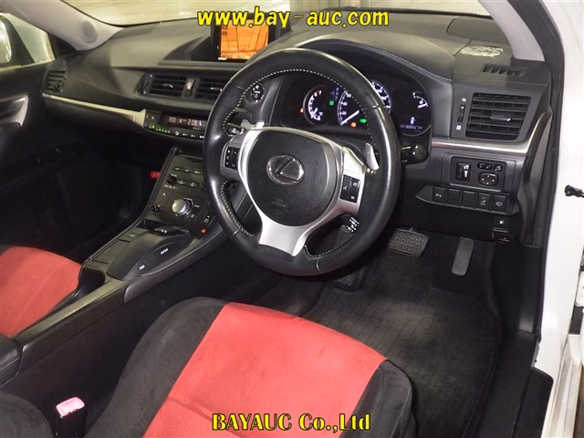 LEXUS CT200H