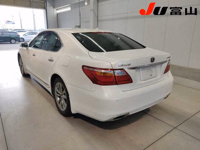 LEXUS LS600H