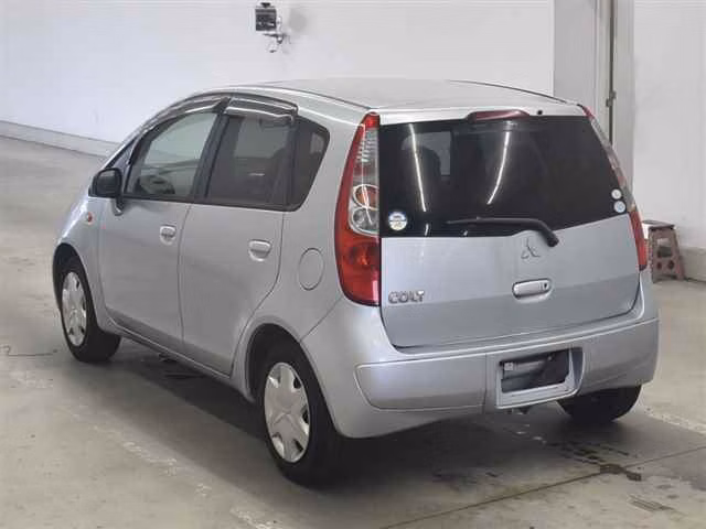 MITSUBISHI COLT