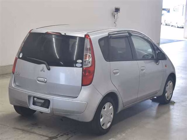 MITSUBISHI COLT