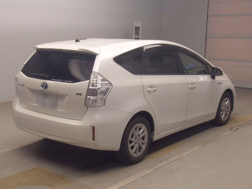 TOYOTA PRIUS ALPHA