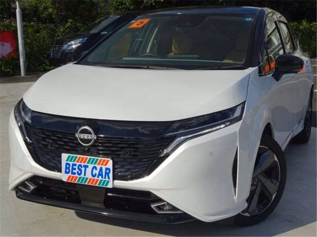 NISSAN AURA