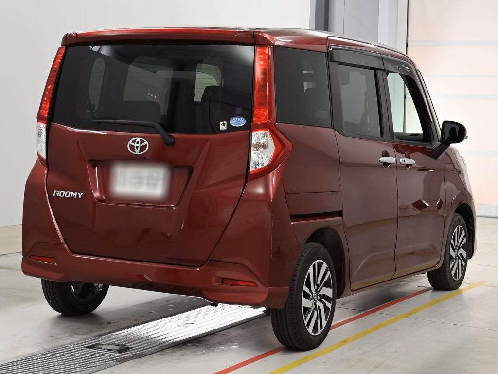 TOYOTA ROOMY