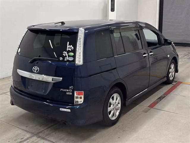 TOYOTA ISIS