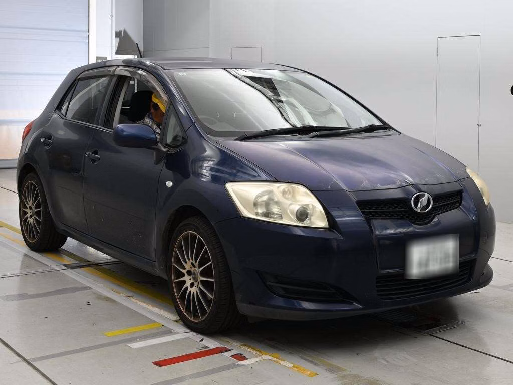 TOYOTA AURIS