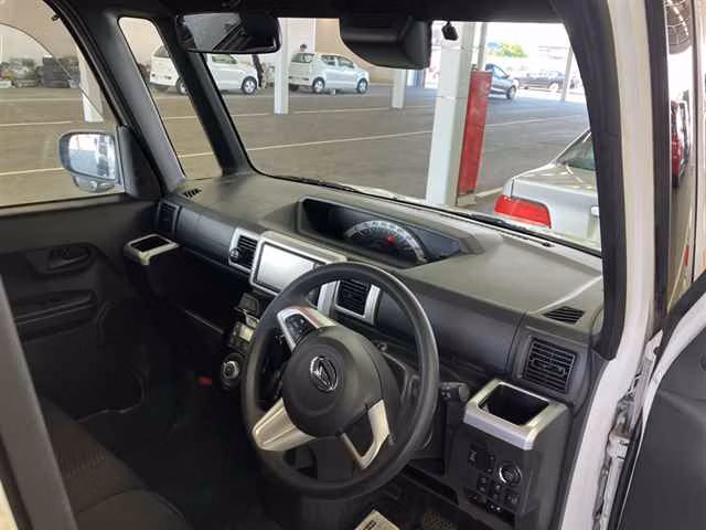 DAIHATSU WAKE