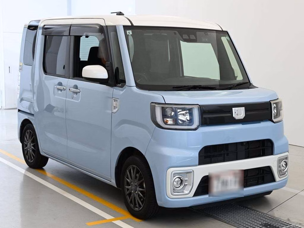DAIHATSU WAKE