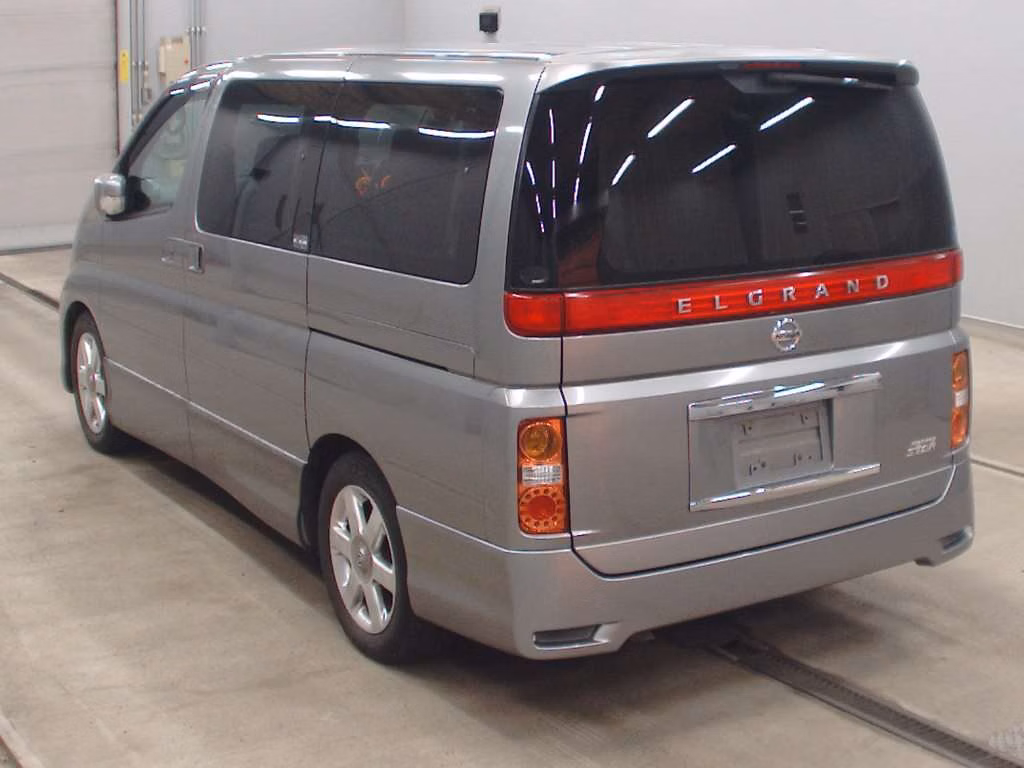 NISSAN ELGRAND