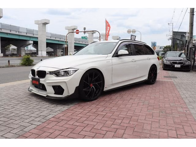 BMW 3-SERIES