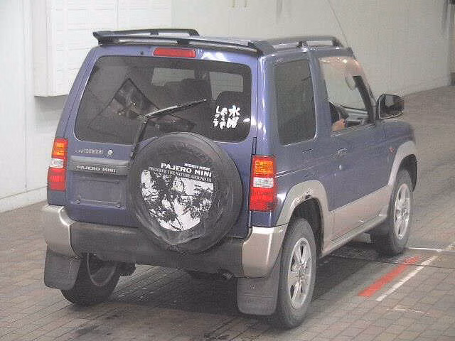 MITSUBISHI PAJERO MINI