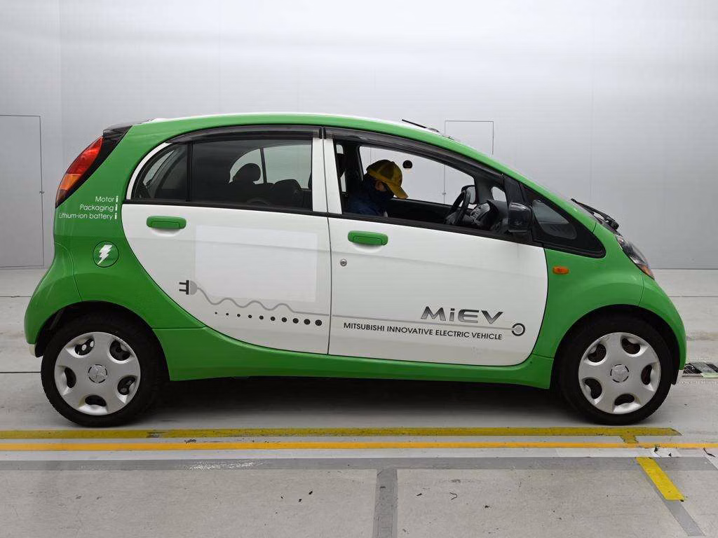 MITSUBISHI I-MIEV