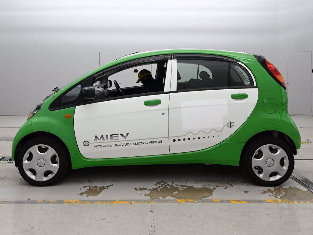 MITSUBISHI I-MIEV
