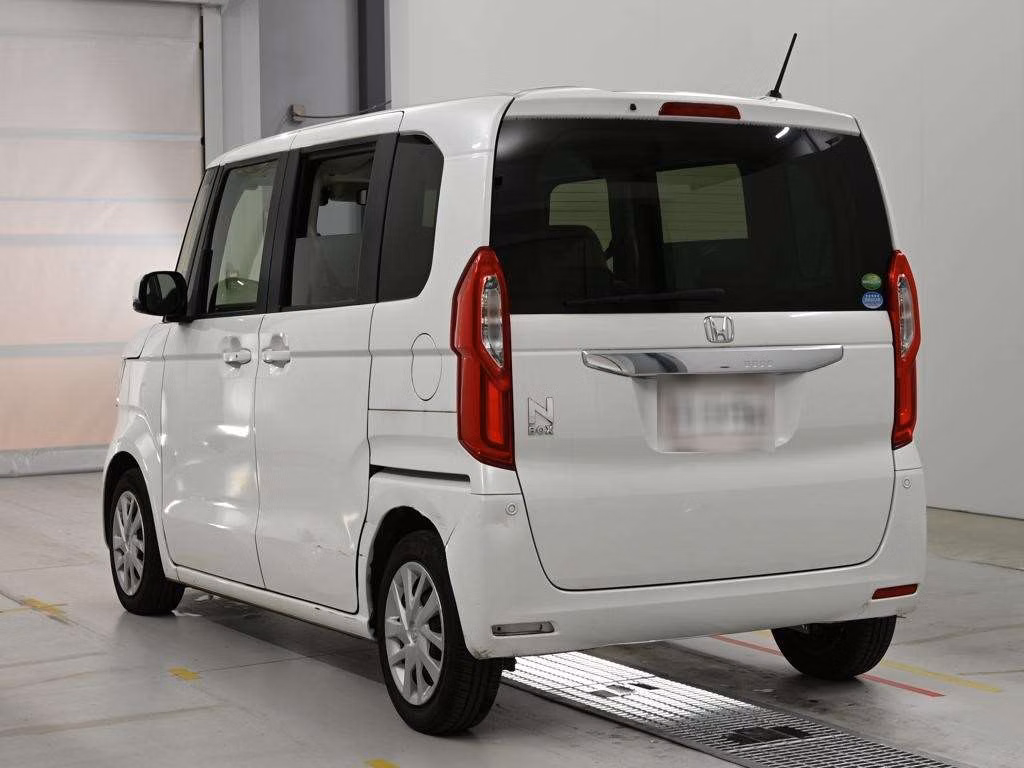 HONDA N-BOX