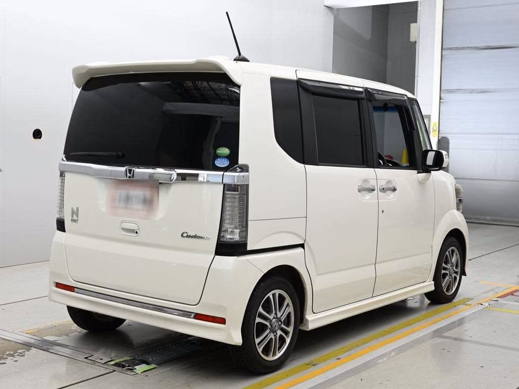 HONDA N-BOX