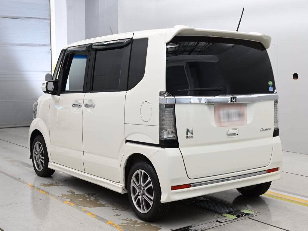 HONDA N-BOX