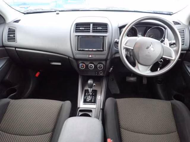 MITSUBISHI RVR