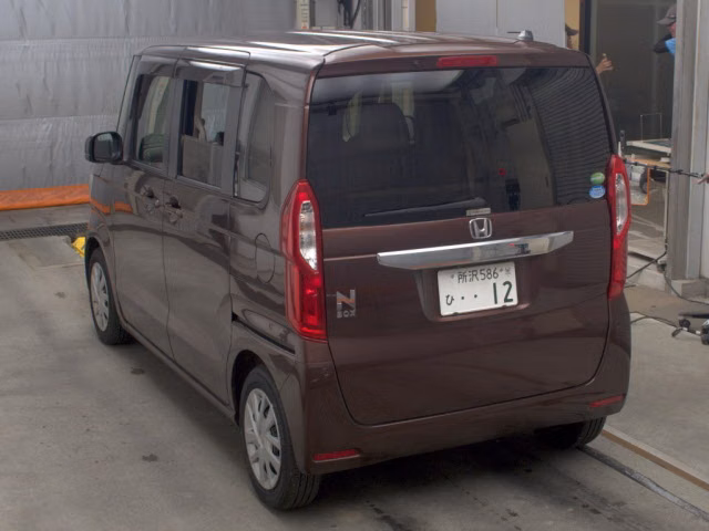 HONDA N-BOX