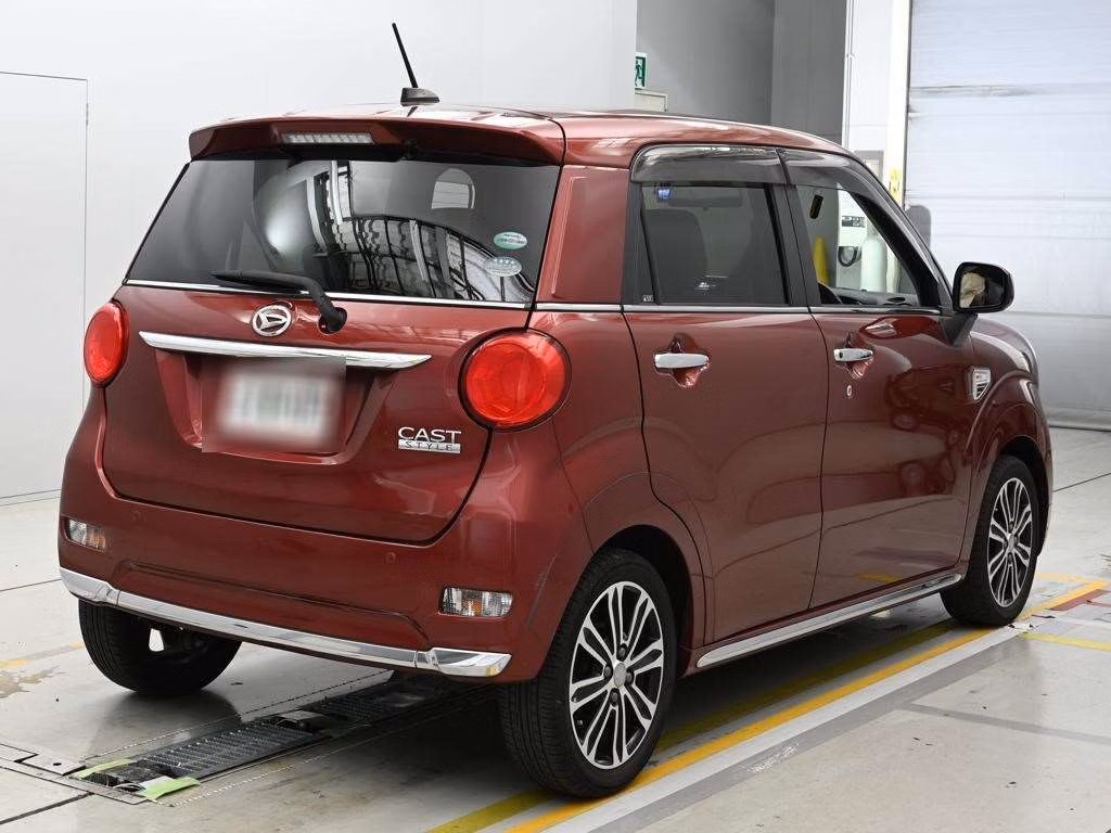 DAIHATSU CAST