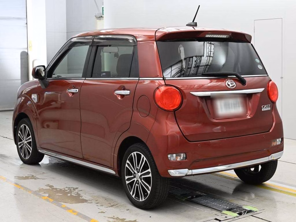 DAIHATSU CAST