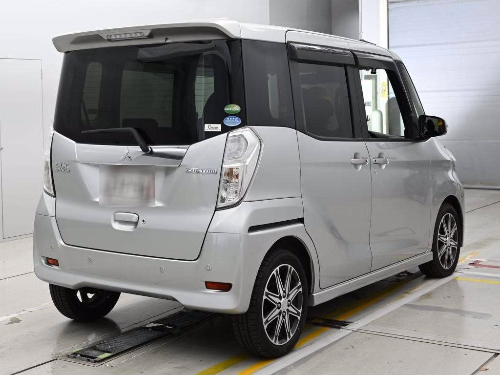 MITSUBISHI EK SPACE