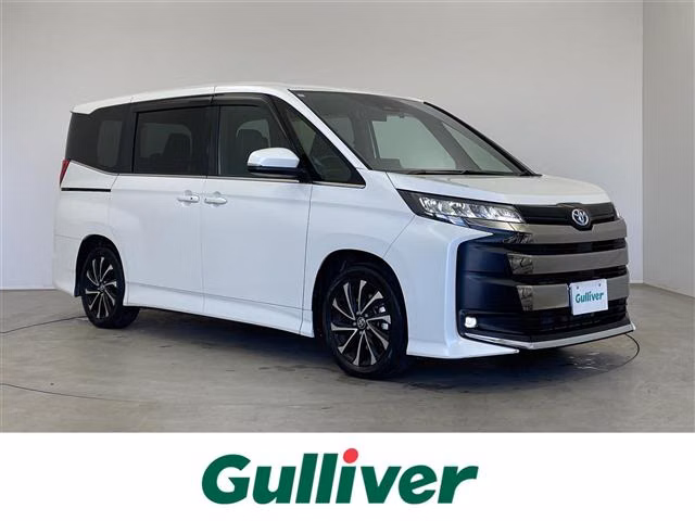 TOYOTA NOAH