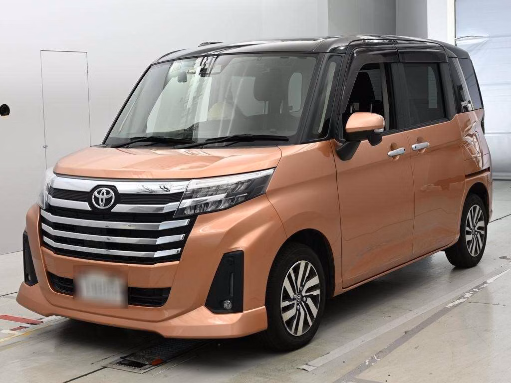 TOYOTA ROOMY