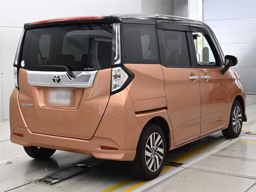 TOYOTA ROOMY