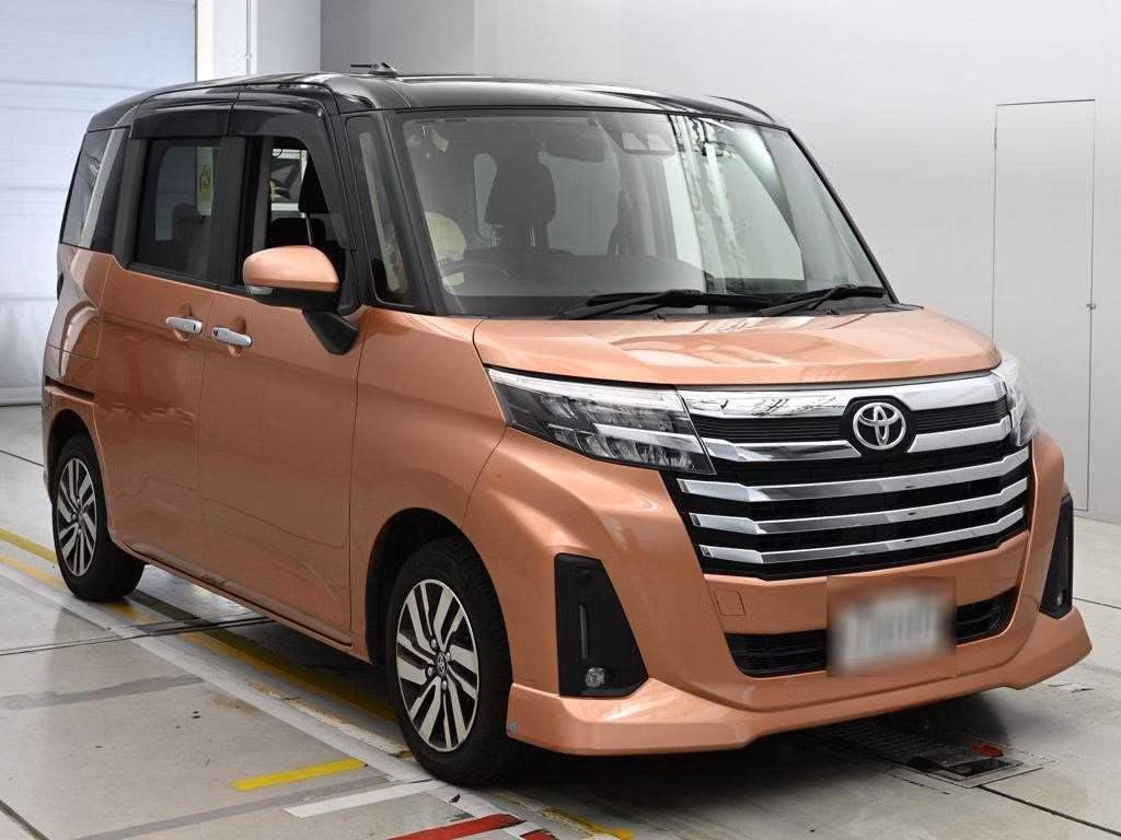 TOYOTA ROOMY