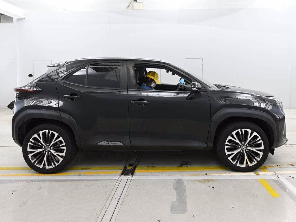 TOYOTA YARIS CROSS