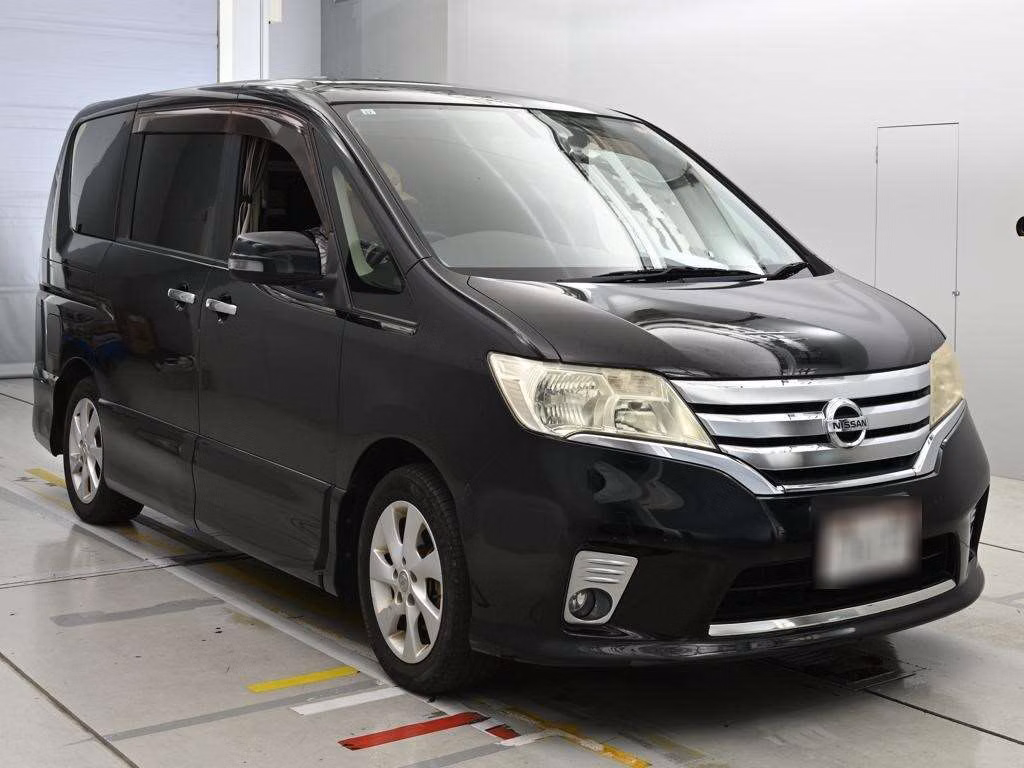 NISSAN SERENA