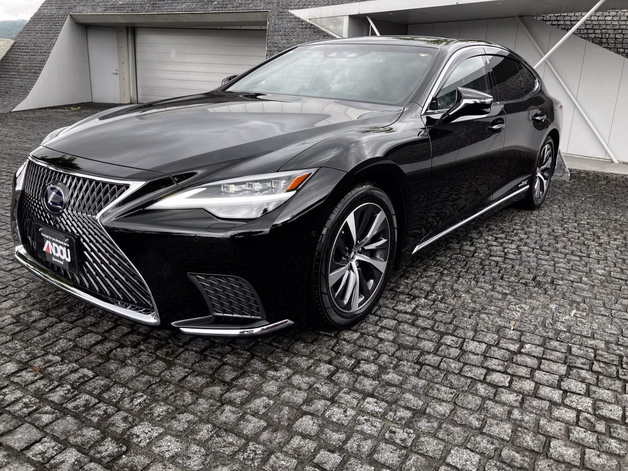 Lexus LS500h